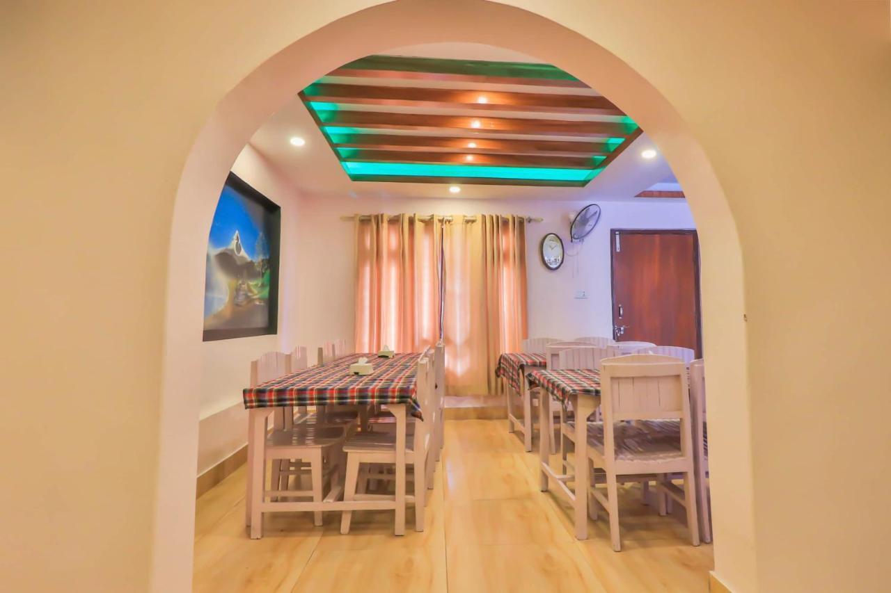 Hotel Alpine Villa Pokhara Exterior photo