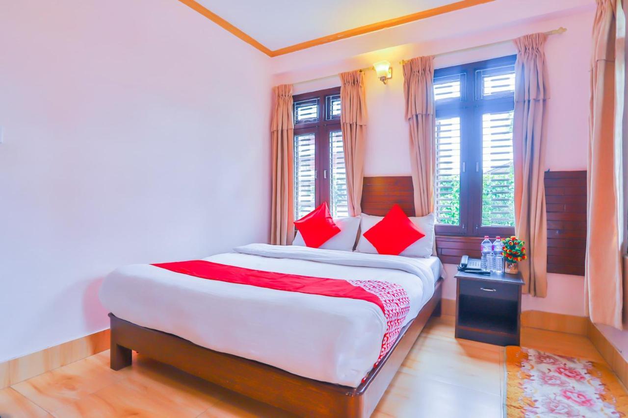 Hotel Alpine Villa Pokhara Exterior photo