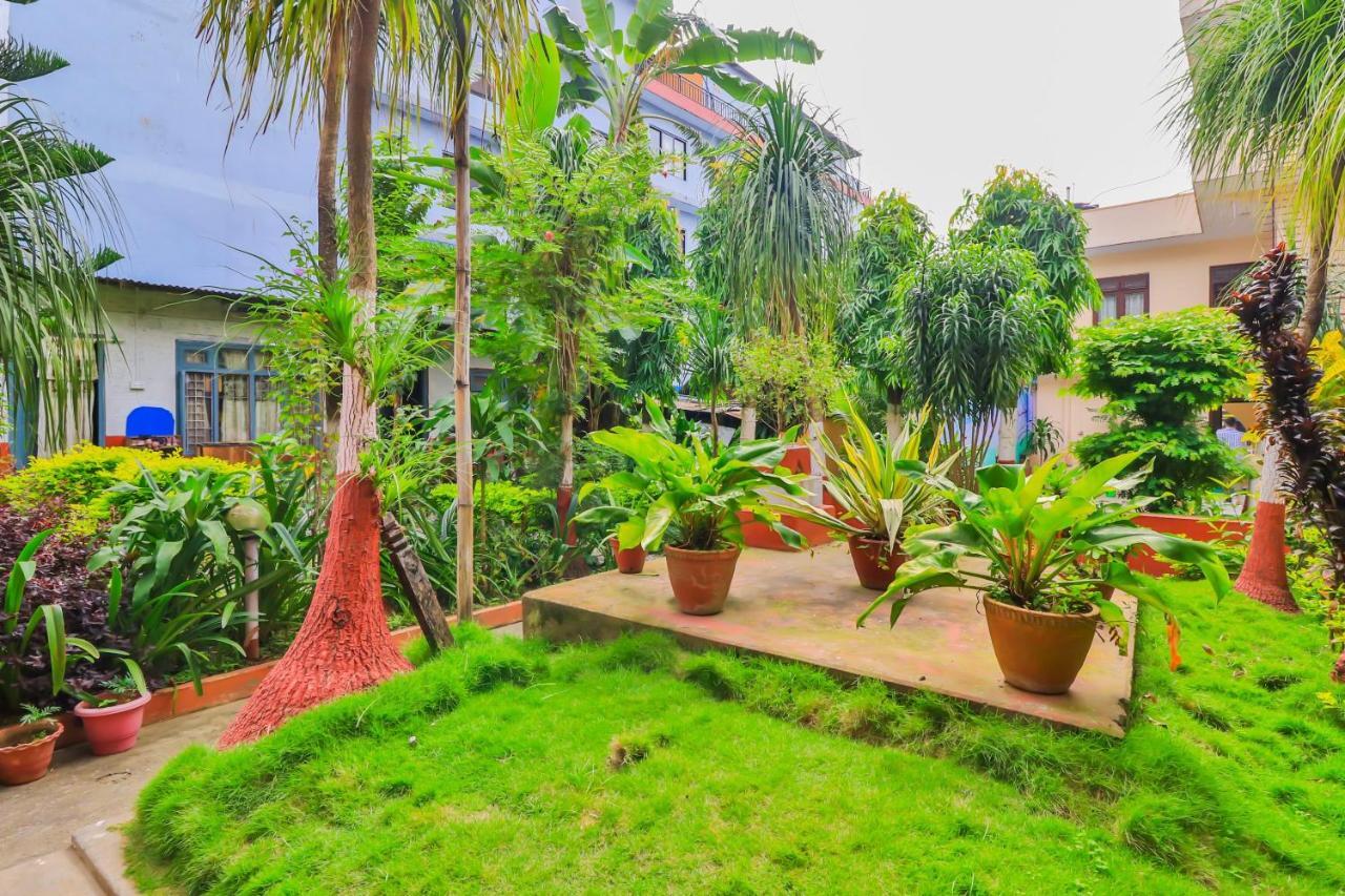 Hotel Alpine Villa Pokhara Exterior photo